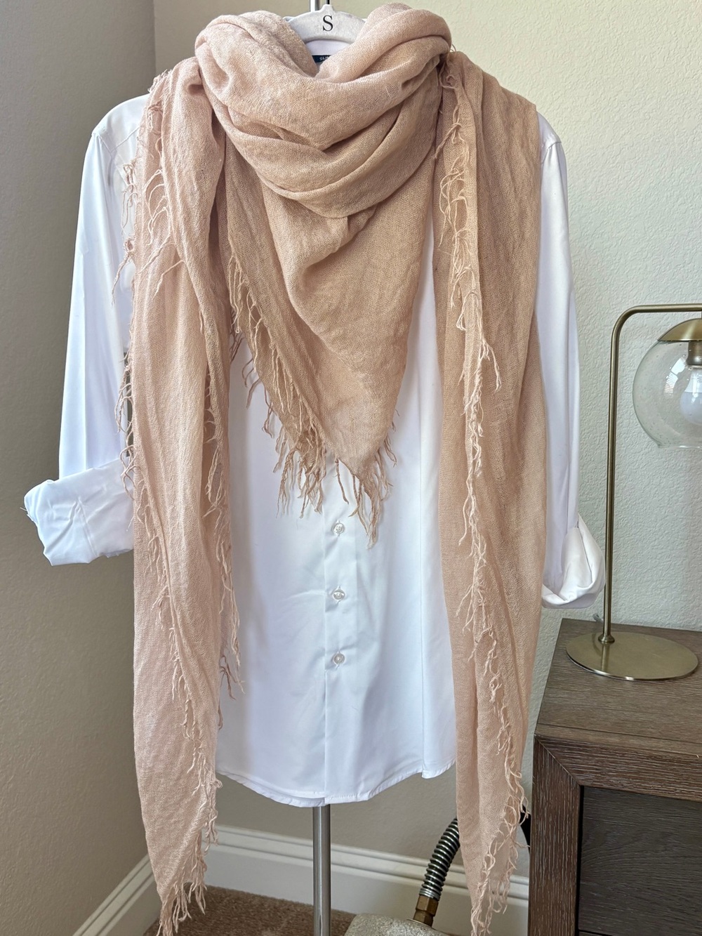 EUC Chan Luu Cashmere Silk Doeskin Scarf